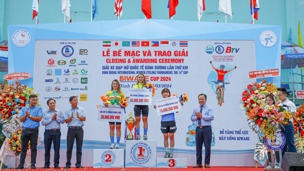 Russian cyclist wins Binh Duong int’l women cycling tournament