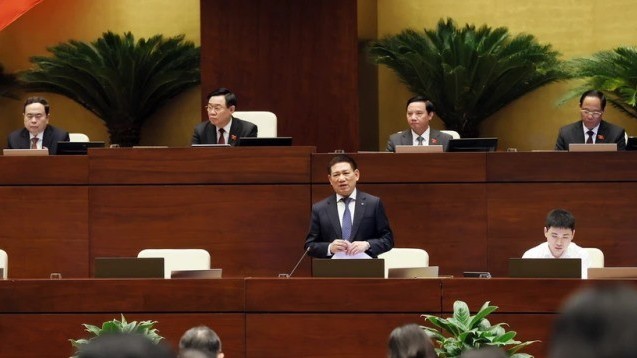 Finance Minister Ho Duc Phoc fields questions by NA Standing Committee