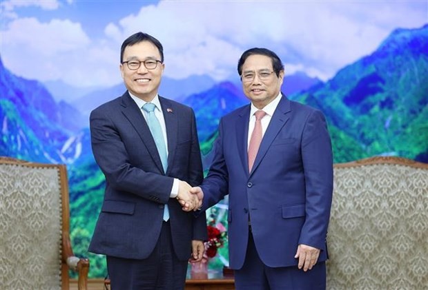 PM Pham Minh Chinh hosts new Ambassadors of RoK, Laos