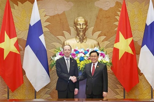 NA Chairman Vuong Dinh Hue, Finnish Speaker Jussi Halla-aho hold talks in Hanoi