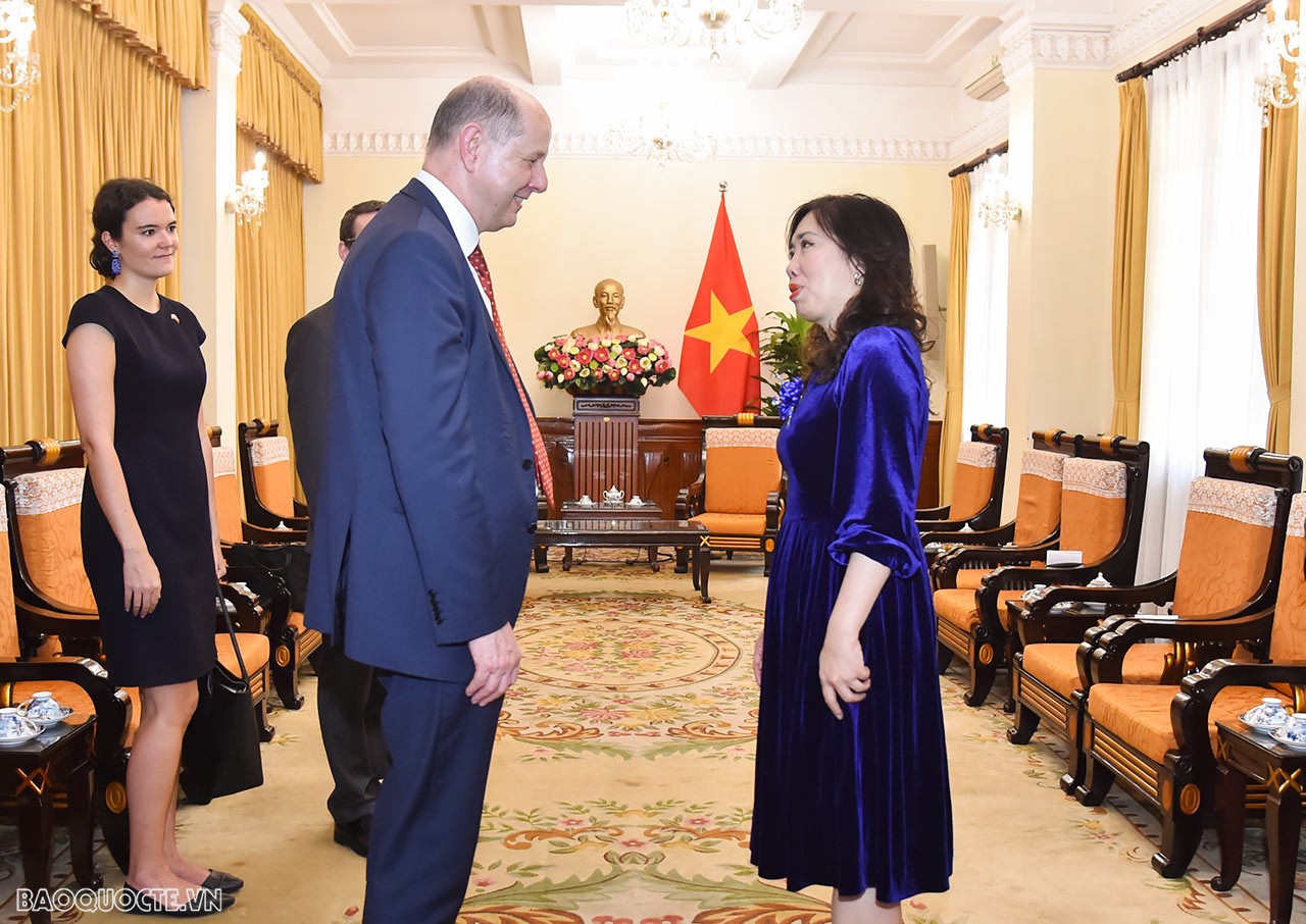 Vietnam, UK officials agree to foster cooperation in various spheres