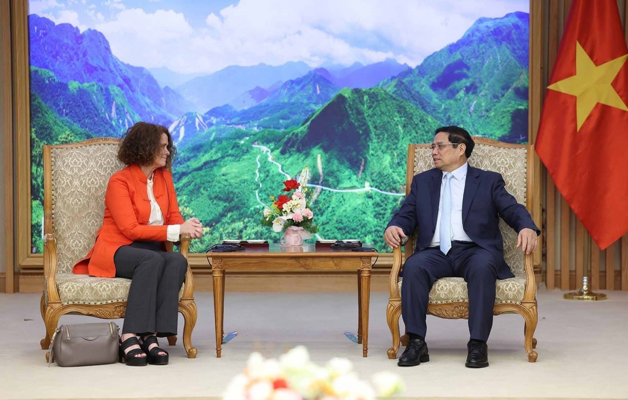 PM Pham Minh Chinh receives outgoing WB Country Director