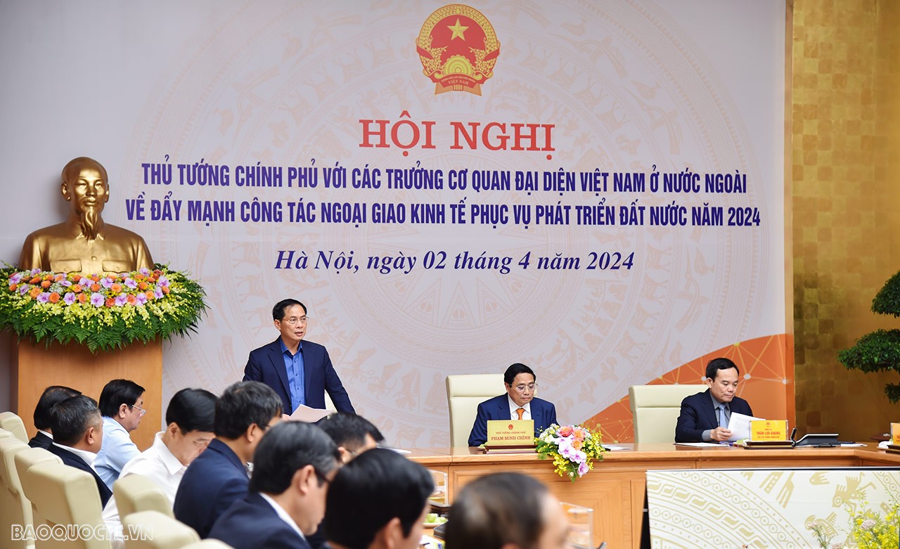 PM Pham Minh Chinh chairs conference to enhance economic diplomacy