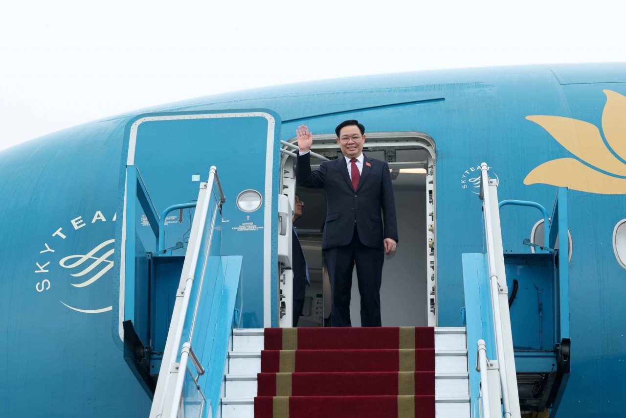 Ripple effect, strong impetus for the 'best phase' of Vietnam-China relationsThe visit of National Assembly Chairman Vuong Dinh Hue marks the first vi