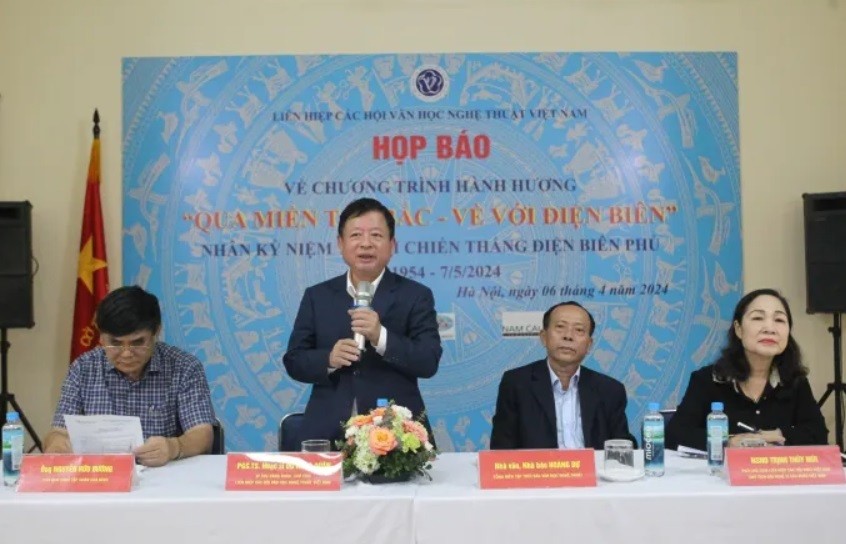 70 writers and artists participate in pilgrimage program 'Through the Northwest - Back to Dien Bien'