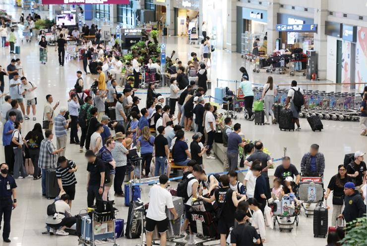 The arrival area of the Incheon International Airport in this photo taken on Aug. 17, 2023/ Yonhap