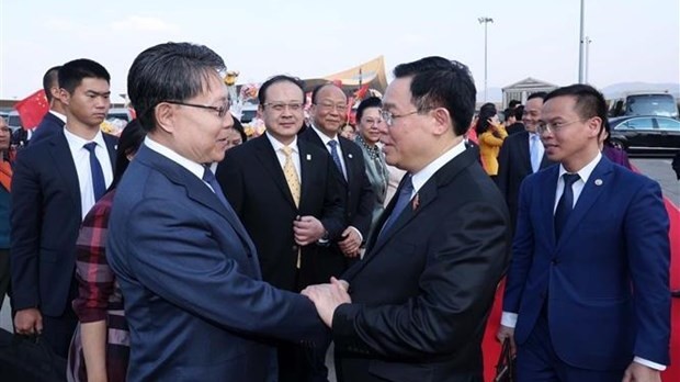 NA Chairman Vuong Dinh Hue concludes official visit to China