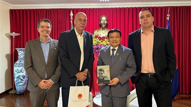 Rio de Janeiro wish to cooperate with sport and tourism agencies of Vietnam
