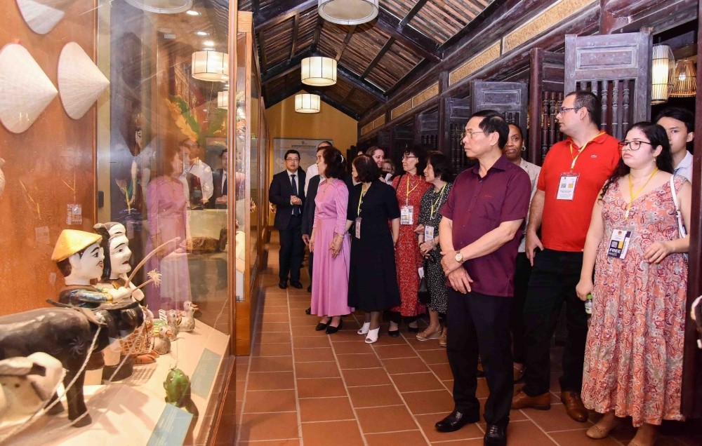 Discovering Xu Doai cultural space with diplomats