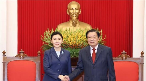 Party Politburo member Phan Dinh Trac receives Chinese Minister of Justice