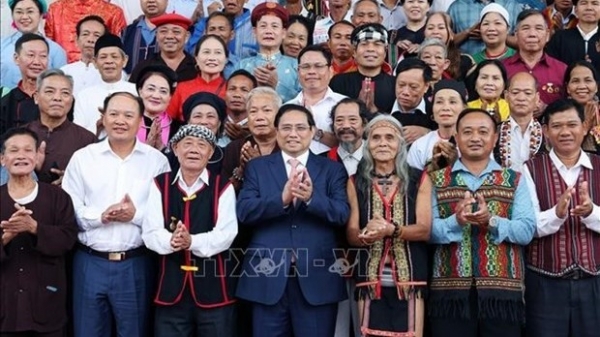 PM Pham Minh Chinh urges village elders and chiefs, citizens to help preserve cultural heritage