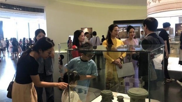 Hanoi exhibition celebrates Hung King’s Commemoration Day