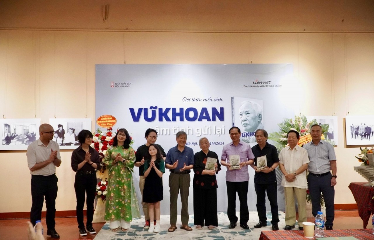 Former Deputy Prime Minister Vu Khoan's reflections passed on to younger generation Former Deputy Prime Minister Vu Khoan's reflections passed on to younger generation