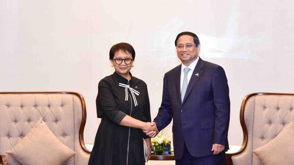 Prime Minister Pham Minh Chinh hosts Indonesian Foreign Minister