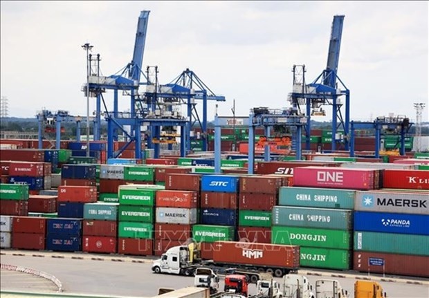 Standard Chartered revises down Vietnam&rsquo;s GDP growth forecast in 2024 to 6%