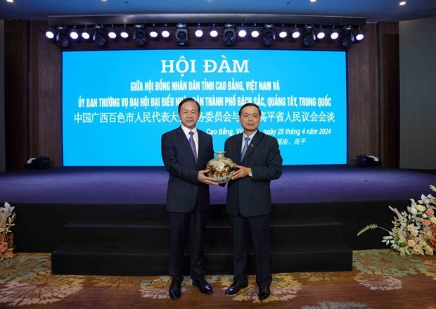 Cao Bang province, Baise city of China talk cooperation enhancement | Politics | Vietnam+ (VietnamPlus)
