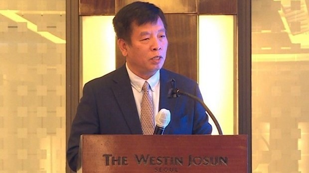 Vietnamese Ambassador presents credentials to RoK President