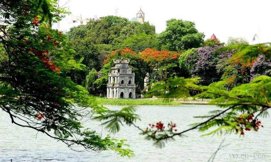 Hoan Kiem Lake, in the heart of Hanoi, is one of the most significant scenic spots in Vietnam’s capital. (Photo: VNA Hoan Kiem Lake, in the heart of Hanoi, is one of the most significant scenic spots in Vietnam’s capital. (Photo: VNA