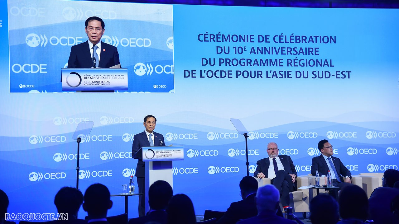 OECD: Foreign Minister Bui Thanh Son speaks at first plenary session of Ministerial Council Meeting 2024
