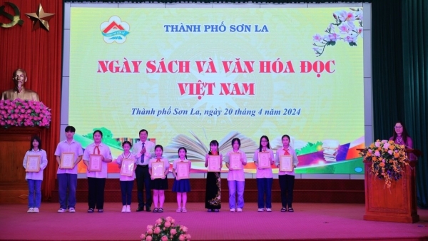 Son La City organized series of activities to honor the 3rd Vietnam book and reading culture day