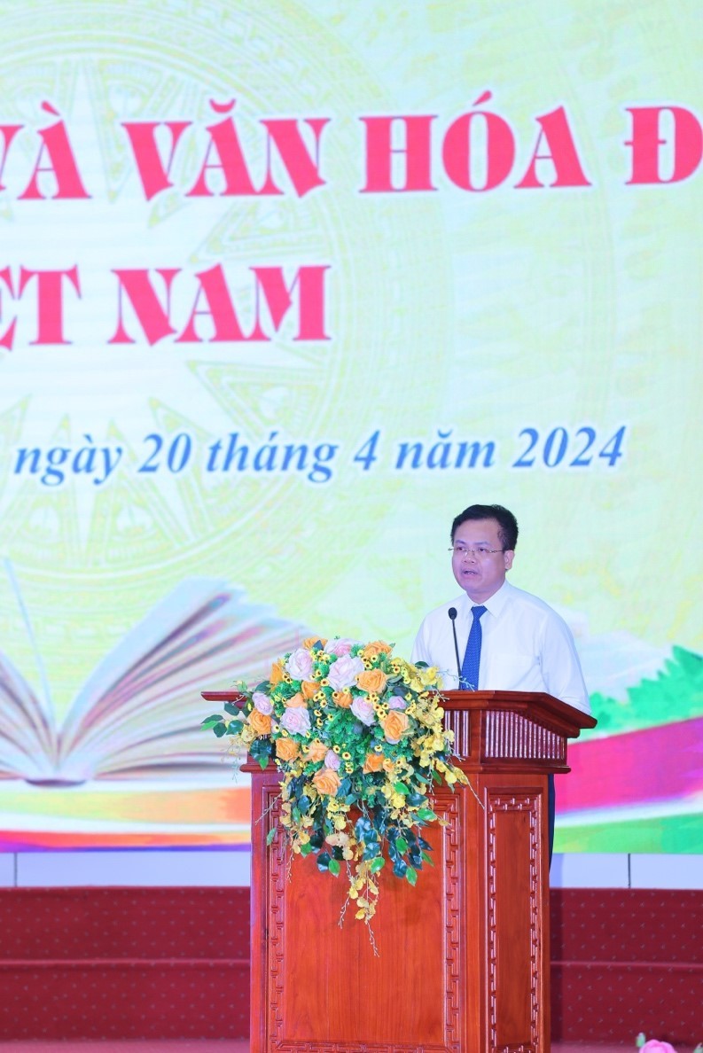 Mr. Do Van Tru, the Chairman of the People's Committee of Son La City, delivered a speech at the 3rd Vietnam book and reading culture day. (Photo: Tran Duc Quyet) Mr. Do Van Tru, the Chairman of the People's Committee of Son La City, delivered a speech at the 3rd Vietnam book and reading culture day. (Photo: Tran Duc Quyet)