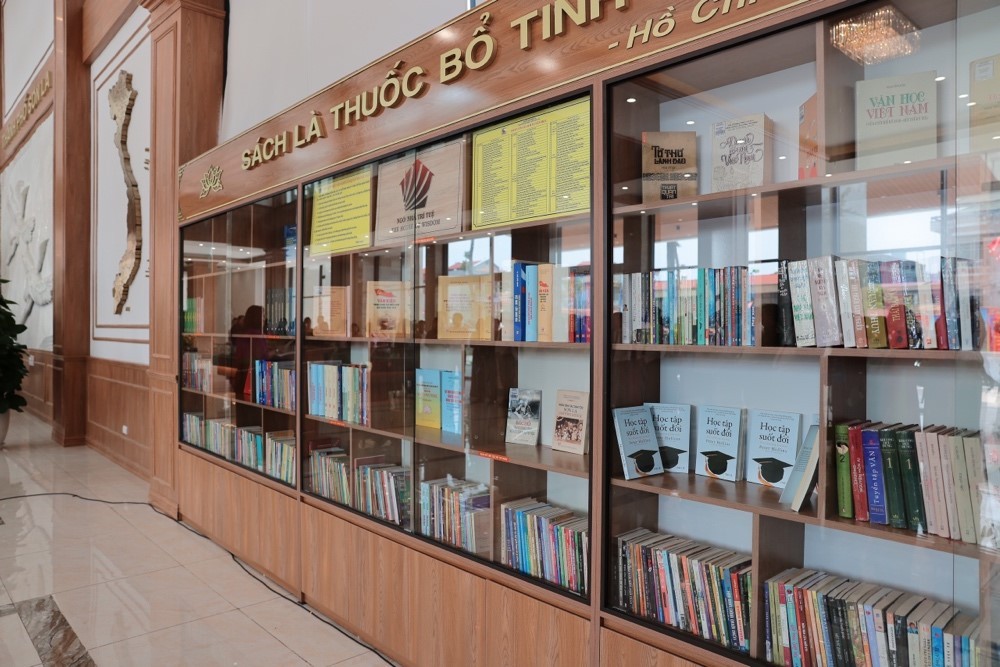 Inauguration of the library for the administrative agencies of Son La City. (Photo: Tran Duc Quyet). Inauguration of the library for the administrative agencies of Son La City. (Photo: Tran Duc Quyet).