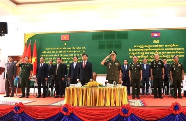 Honouring Cambodian officers, officials in search for Vietnamese fallen soldiers