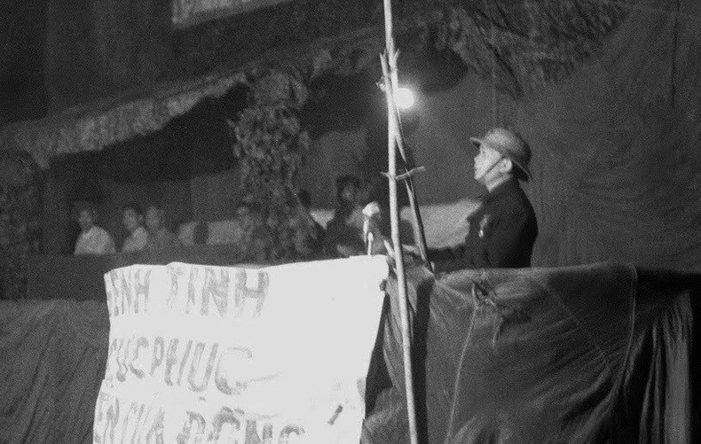 Gen. Vo Nguyen Giap speaks at a ceremony celebrating the Dien Bien Phu Victory. (File photo: VNA)