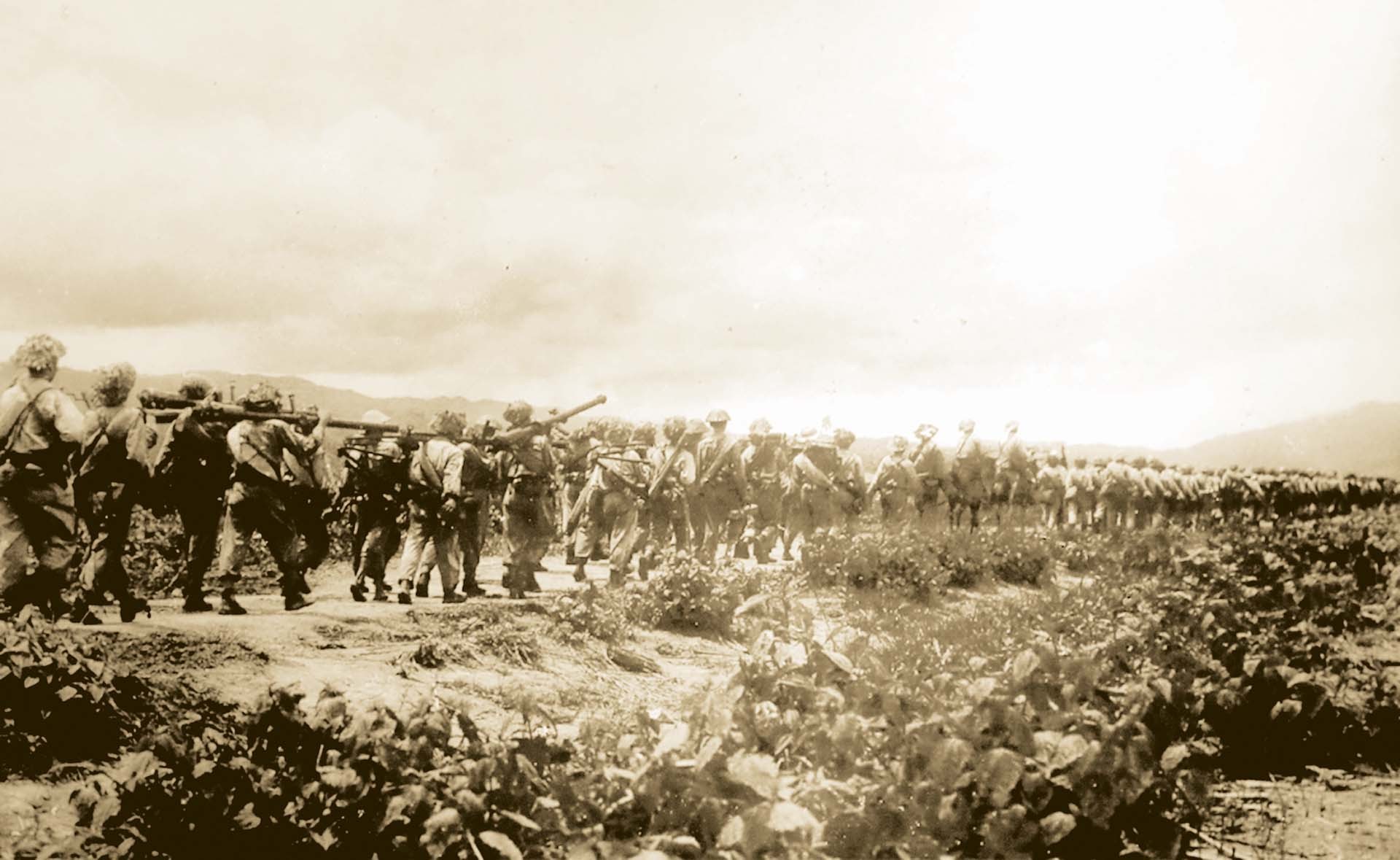Vietnamese army marching to the Northwest in 1954. Vietnamese army marching to the Northwest in 1954.