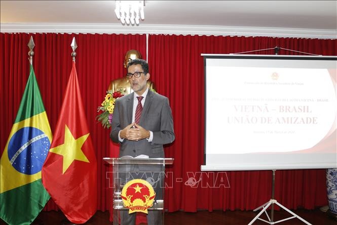 Brazil, Vietnam have plenty of possibilities to deepen relations: Brazilian Deputy FM Eduardo Paes Saboia Brazil, Vietnam have plenty of possibilities to deepen relations: Brazilian Deputy FM Eduardo Paes Saboia
