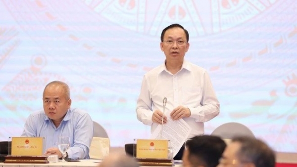 State Bank ready to intervene to stabilise foreign exchange rate: Deputy Governor at press conference