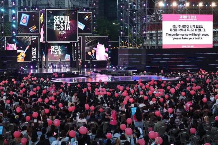 Seoul aims to boost foreign tourist arrivals Seoul aims to boost foreign tourist arrivals