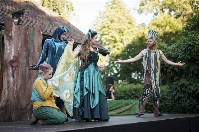 Britain's TNT Theatre is bringing the bard to stages in Vietnam’s big cities from May 21-24. (Photo: TNT Theatre) Britain's TNT Theatre is bringing the bard to stages in Vietnam’s big cities from May 21-24. (Photo: TNT Theatre)