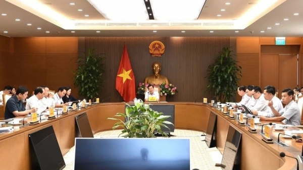 Deputy PM Le Minh Khai urges inspecting rapid advancement on gold market