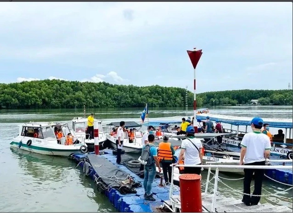 Vietnam makes waves with improved waterway tourism. (Photo: VNA) Vietnam makes waves with improved waterway tourism. (Photo: VNA)