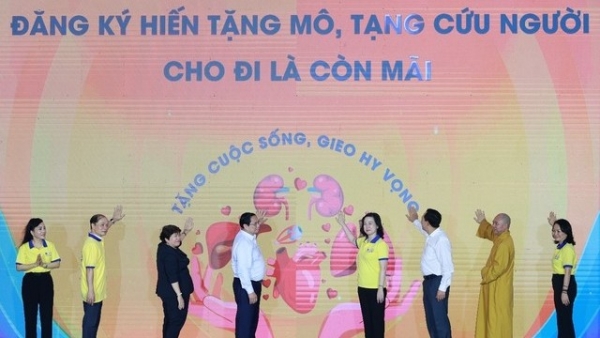PM Pham Minh Chinh calls on every Vietnamese adult to register as organ donor