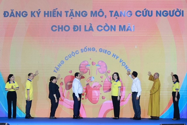 PM calls on every Vietnamese adult to register as organ donor PM calls on every Vietnamese adult to register as organ donor