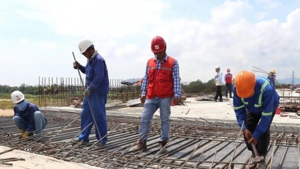 PM Pham Minh Chinh issued a directive urging improvement of occupational hygiene and safety