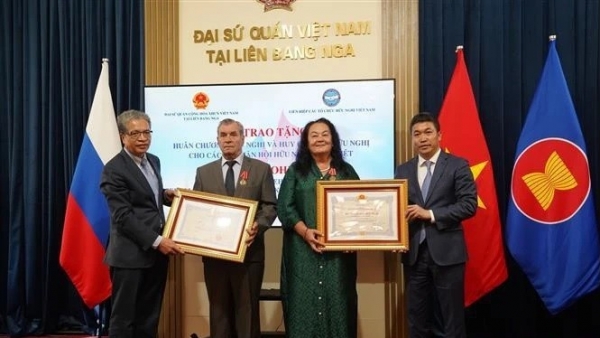 Friendship orders, medals conferred upon members of Russia - Vietnam Friendship Association