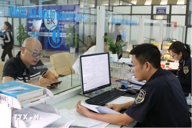 Specialised freight transport route at Vietnam's Huu Nghi - China's Youyi Guan border gate pair launched