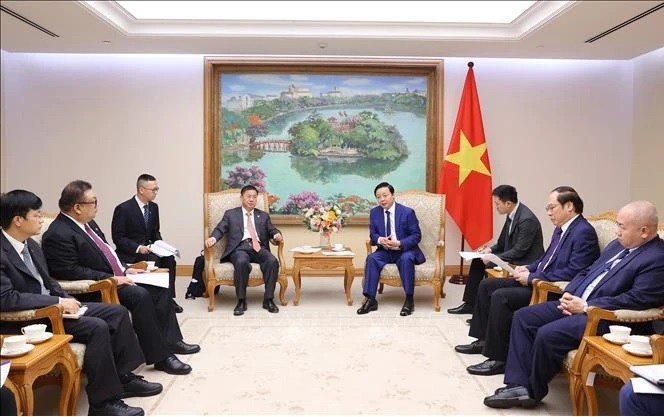 Vietnam seeks China's expertise in power sector transformation: Deputy PM