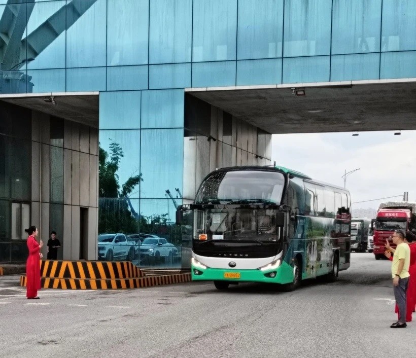 Passenger vehicles allowed to pass through Bac Luan II Bridge in Quang Ninh
