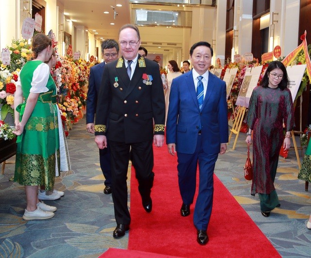 Celebration of Russia Day and 30th anniversary of Treaty on Principles of Vietnam-Russia Friendly Relations Celebration of Russia Day and 30th anniversary of Treaty on Principles of Vietnam-Russia Friendly Relations