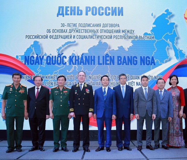 Celebration of Russia Day and 30th anniversary of Treaty on Principles of Vietnam-Russia Friendly Relations Celebration of Russia Day and 30th anniversary of Treaty on Principles of Vietnam-Russia Friendly Relations