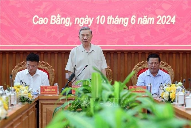 President To Lam works with Cao Bang province's leaders President To Lam works with Cao Bang province's leaders