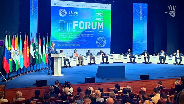 Vietnam News Agency signs cooperation agreement with TV BRICS
