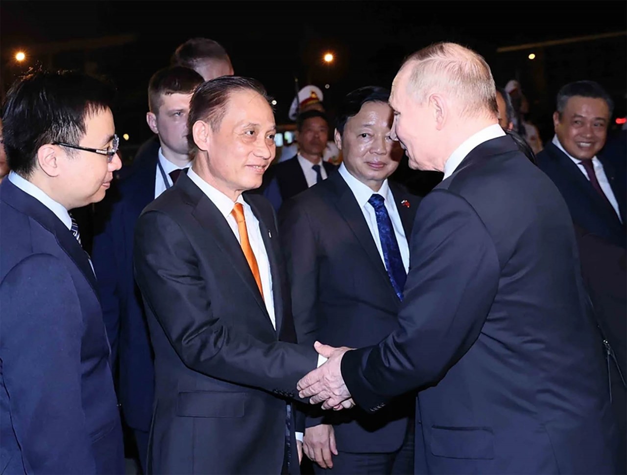 Russian President Vladimir Putin wraps up state visit to Vietnam Vladimir Putin Russian President Vladimir Putin wraps up state visit to Vietnam Vladimir Putin