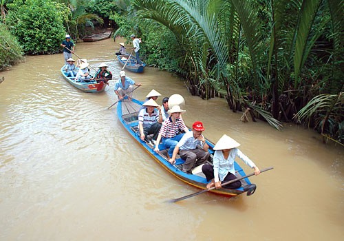 World Bank approves 107 million USD to enhance inland waterway safety in Vietnam World Bank approves 107 million USD to enhance inland waterway safety in Vietnam