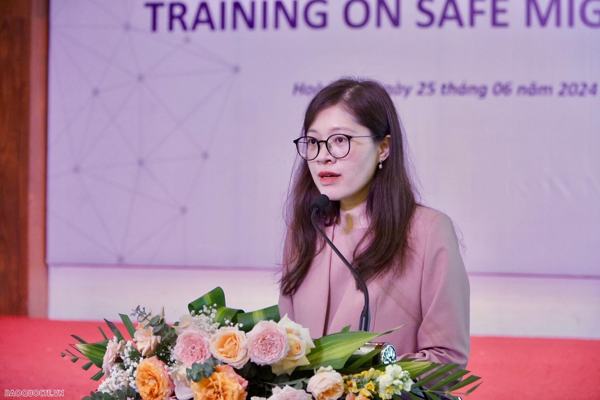 Phó Cục trưởng Cục Lãnh sự Phan Thị Minh Giang phát biểu tại buổi Tập huấn. (Ảnh: Tuấn Việt) Phó Cục trưởng Cục Lãnh sự Phan Thị Minh Giang phát biểu tại buổi Tập huấn. (Ảnh: Tuấn Việt)