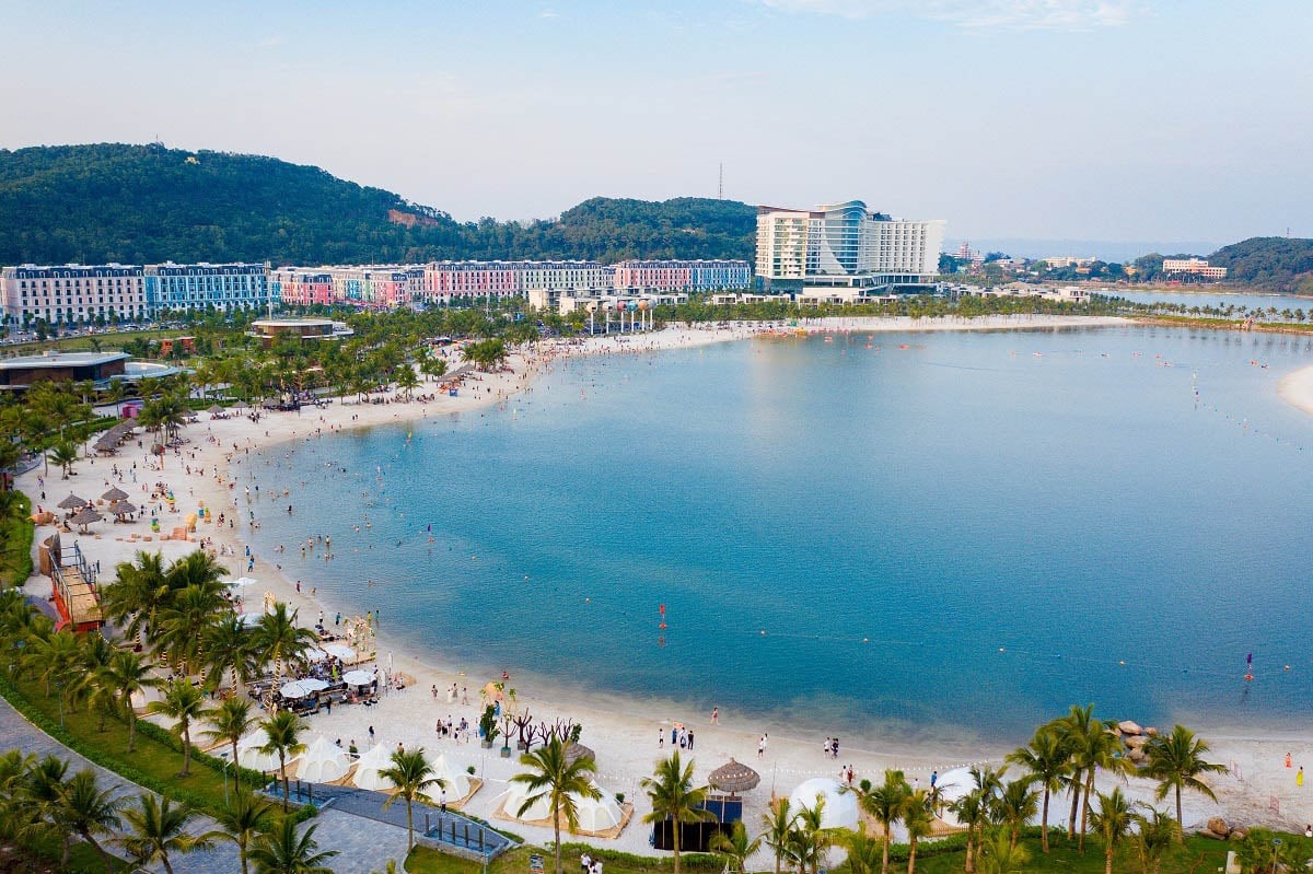 Do Son Beach Discover Hai Phong: A dynamic port city of timeless beauty